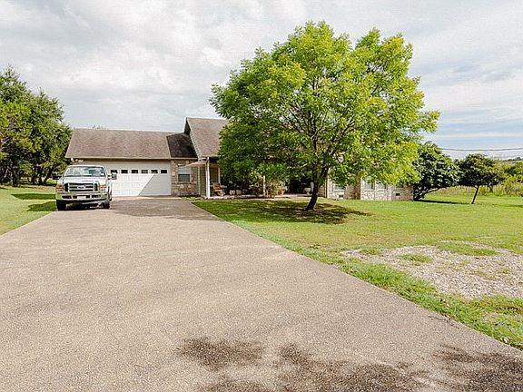 5th image of 188 Catalina Ct