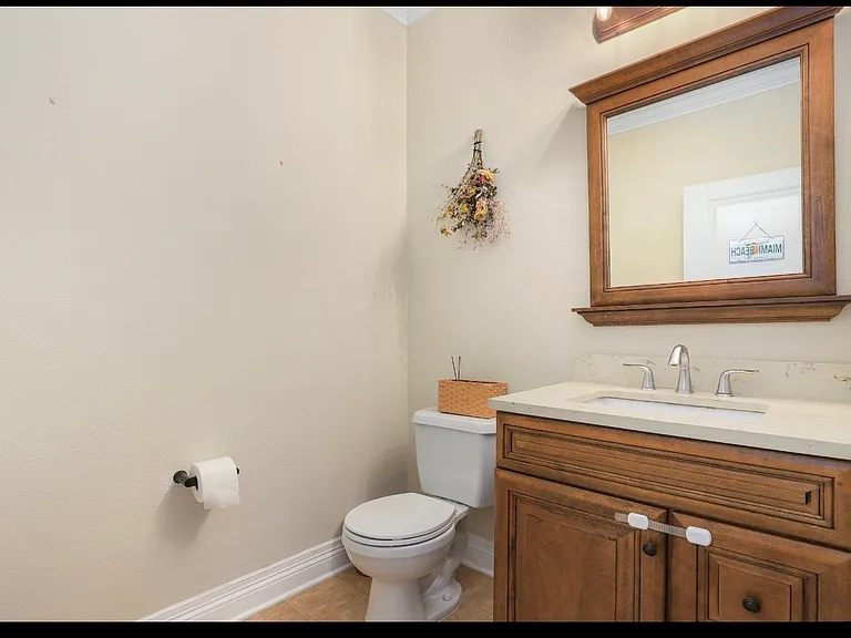 13024 Union Ave #401 — Photo 8