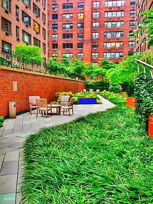 Rented by Corcoran | media 12