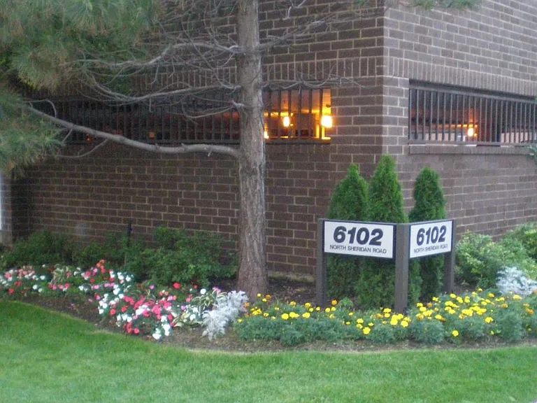 6102 N Sheridan Rd #204 — Photo 1