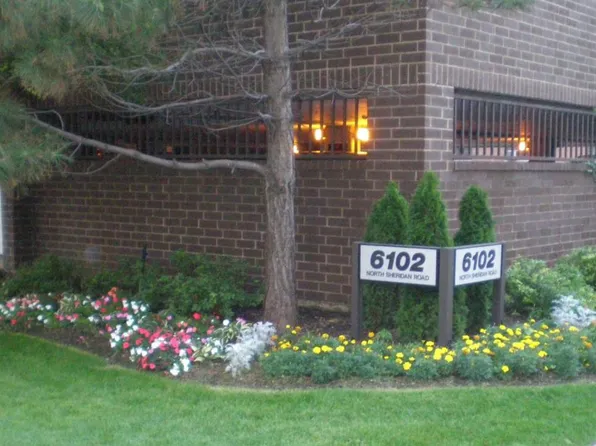 6102 N Sheridan Rd APT 204, Chicago, IL 60660