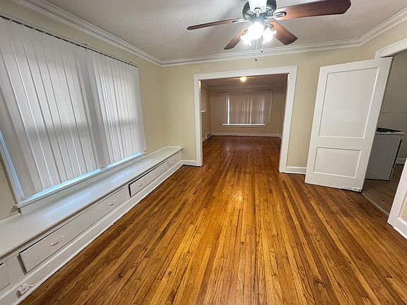 4th image of 10315 Eliot Ave #B