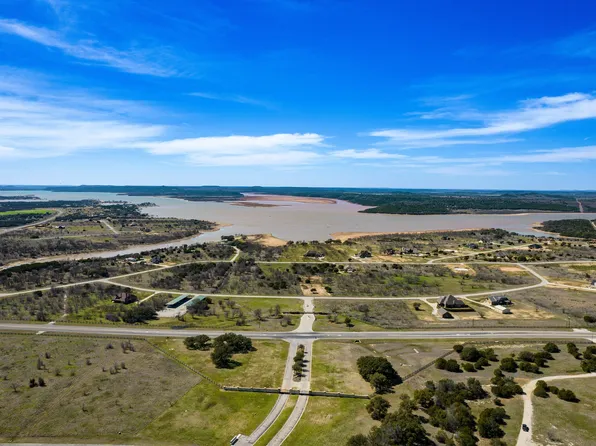 1428 Pk Hills Blvd, Graford, TX 76449