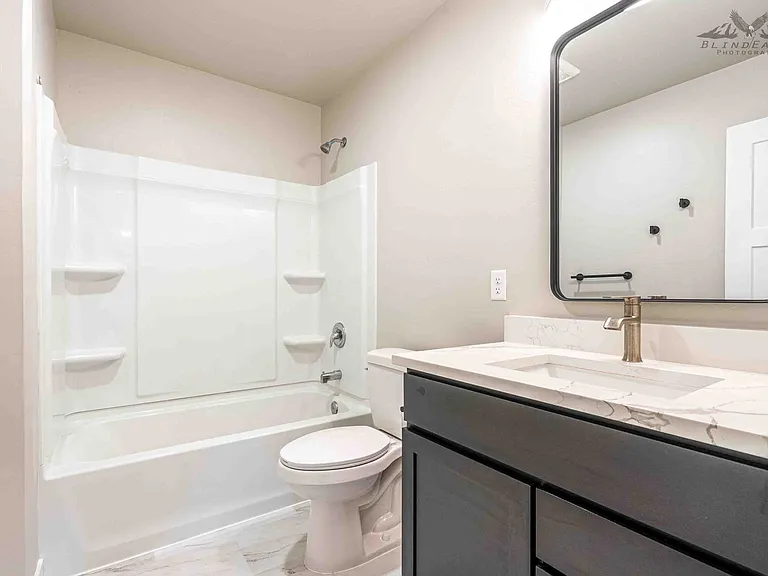 4458 N C Bell Cir — Photo 24