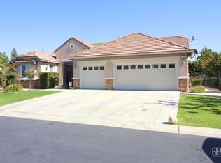 5023 Via Sienna Dr, Bakersfield, CA