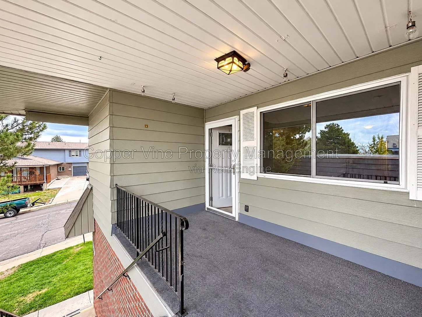 2 bed, 1.0 bath, 980 sqft, $1,930 — Photo 2