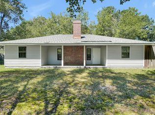 207 Whispering Pines Court, Hampstead, NC 28443