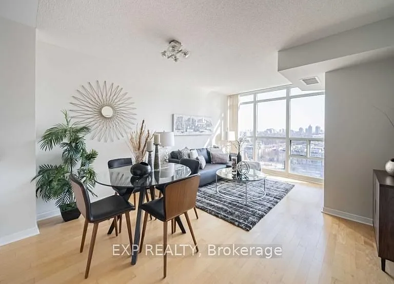 28 Harrison Garden Blvd #1112 — Photo 10