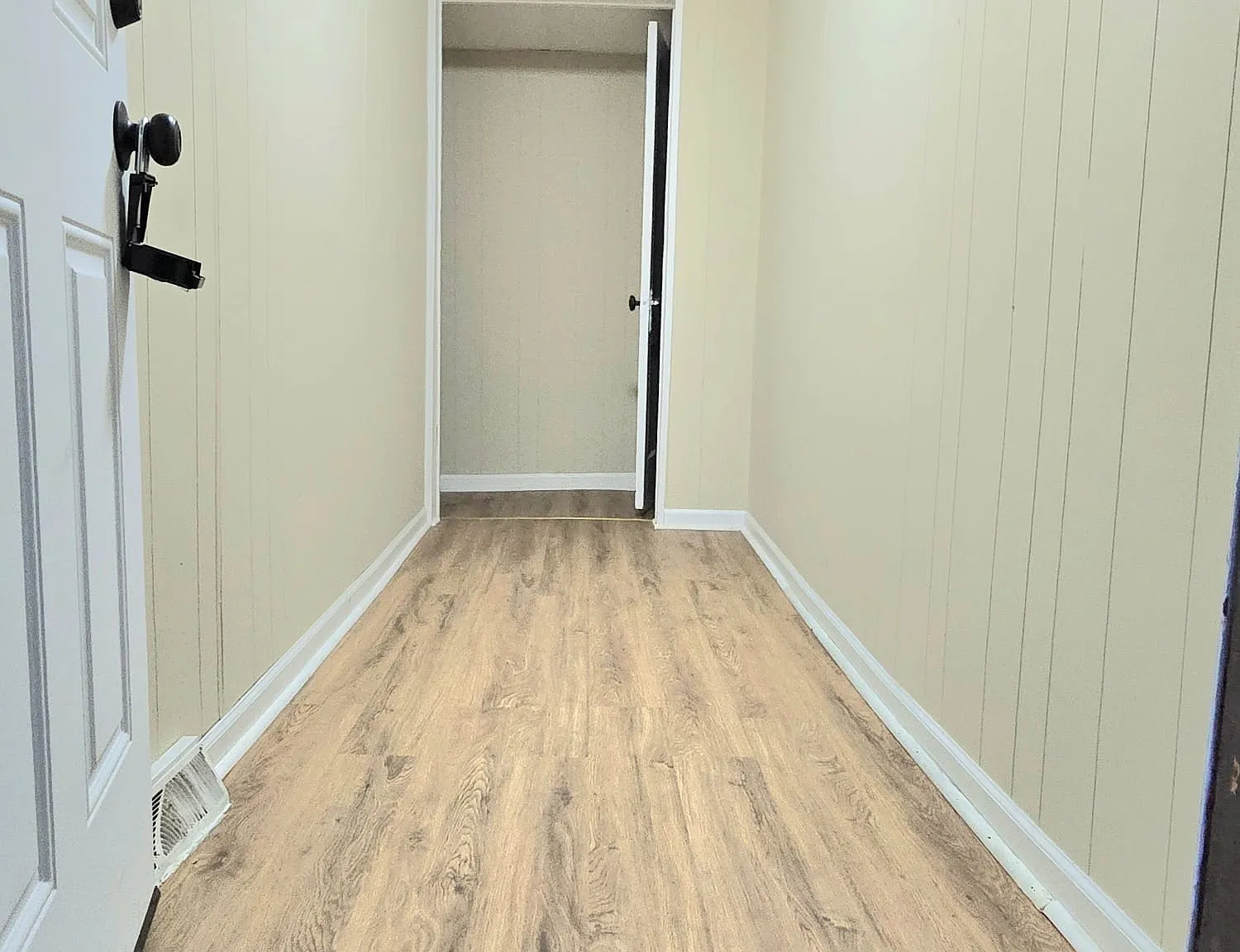 3 bed, 920 sqft, $1,500 — Photo 3