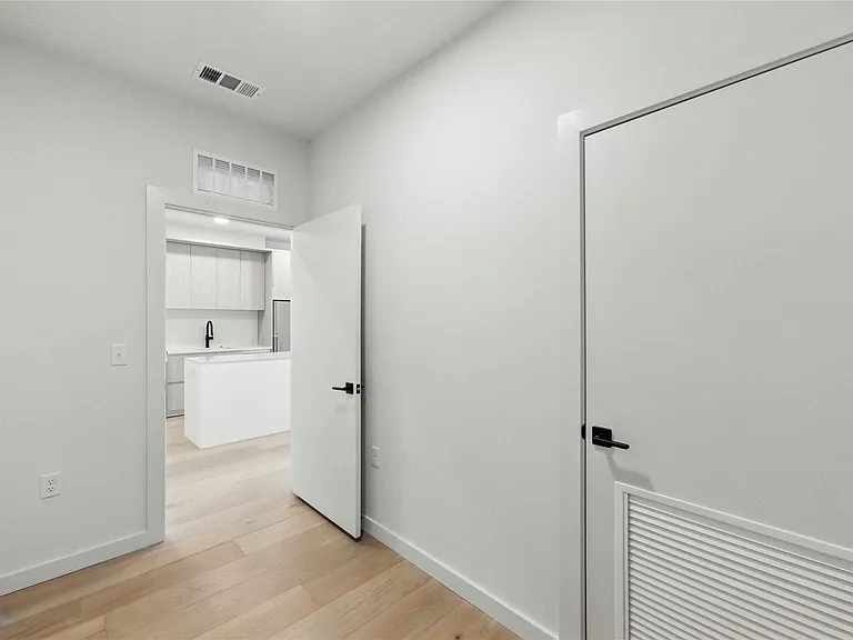 2209 S 1st St #224 — Photo 14