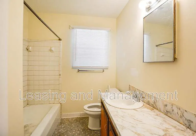 1611 Jessamine Rd #1C — Photo 6