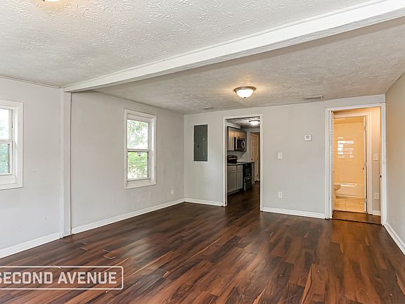 5th image of 2939 W 6th St