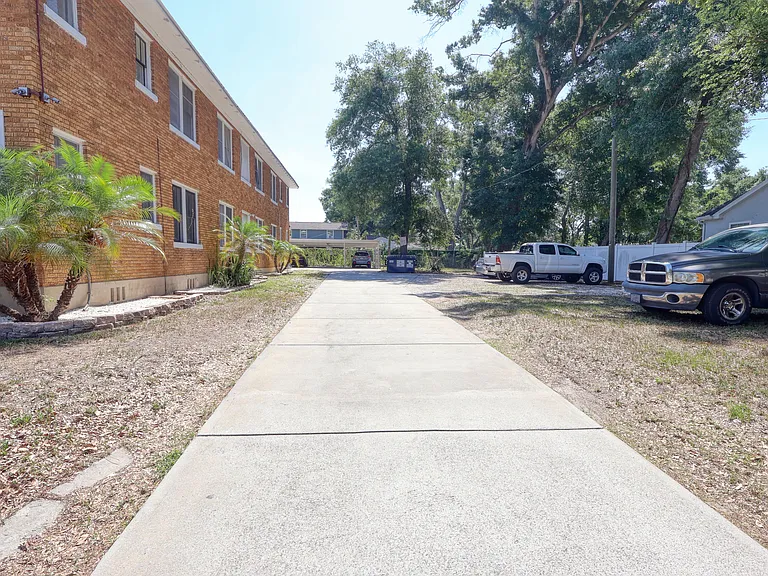 4015 N Seminole Ave #5 — Photo 4