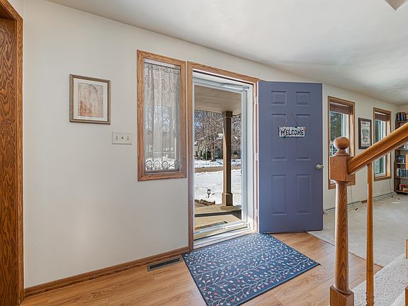 3rd image of 1734 S Rebecca Ln