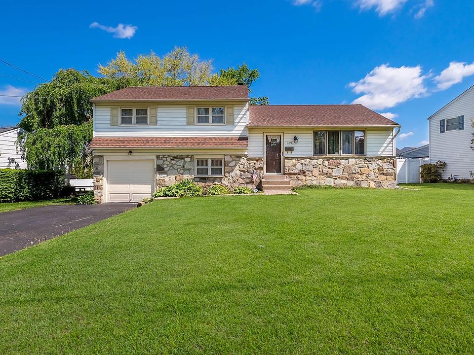 1st image of 969 Marian Rd