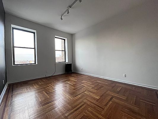 4th image of 436 Eastern Pkwy APT 6J