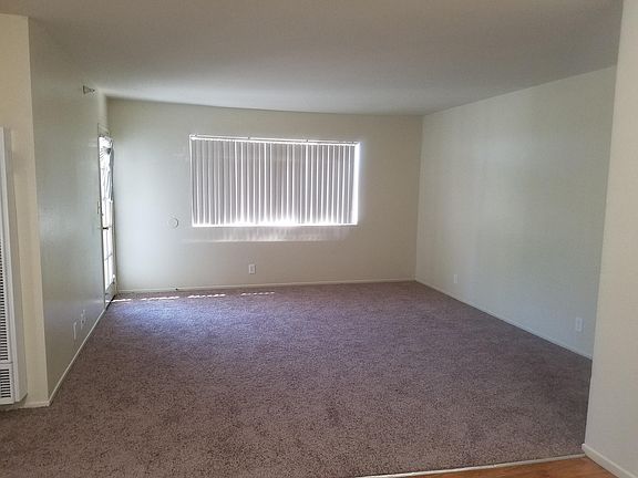 3rd image of 13016 Roselle Ave APT 27