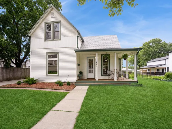 1004 E Salem Ave, Indianola, IA 50125