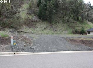 319 Oak Valley Loop, Winchester, OR 97495