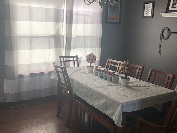 3rd image of 5622 Scott Ave