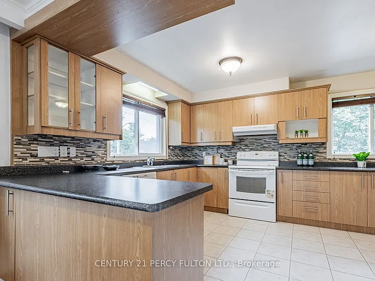 257 Otonabee Ave #MAIN — Photo 20