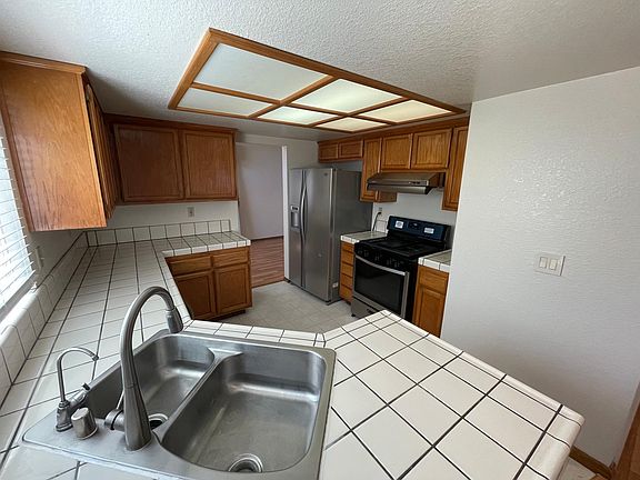 4th image of 3928 Maui Ct