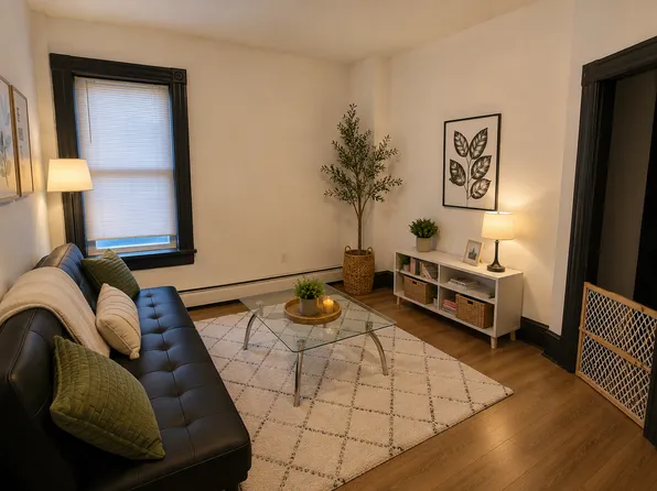 640 S East St #3K, Holyoke, MA 01040