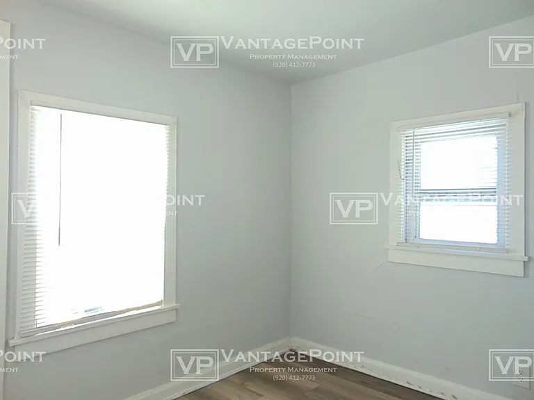 434 S Jackson St — Photo 11