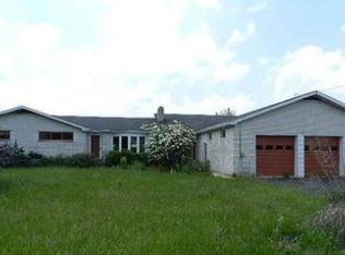 785 Hanover St, New Oxford, PA 17350