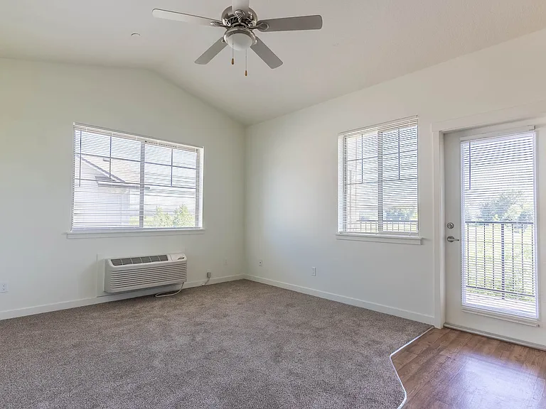 Riverplace Apartment Homes — Photo 35