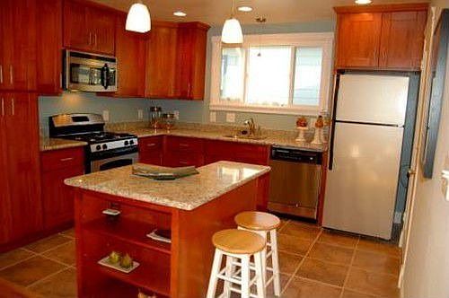 3rd image of 6523 Hazel Ave