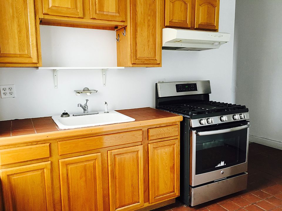 1st image of 3096 12th St APT 8