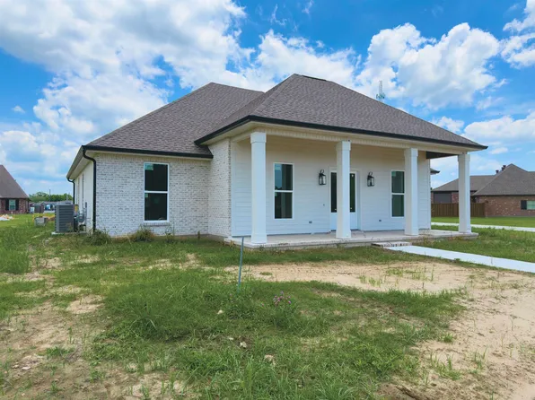 135 Godchaux Drive, Houma, LA 70360