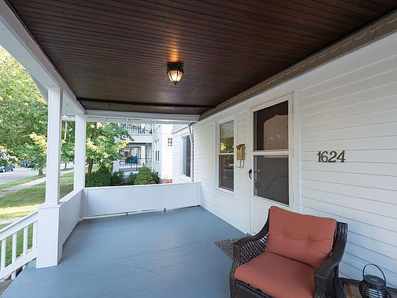 3rd image of 1624 Orchard Grove Ave