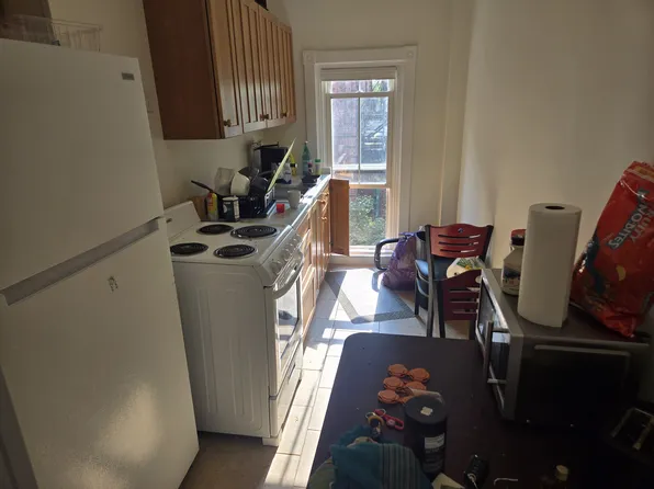 7 Deering St #5, Portland, ME 04101