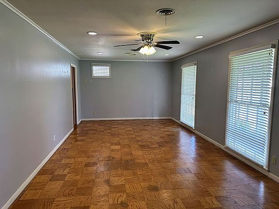 Living/Dining area
