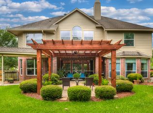 703 Oak Park Ct, Friendswood, TX 77546