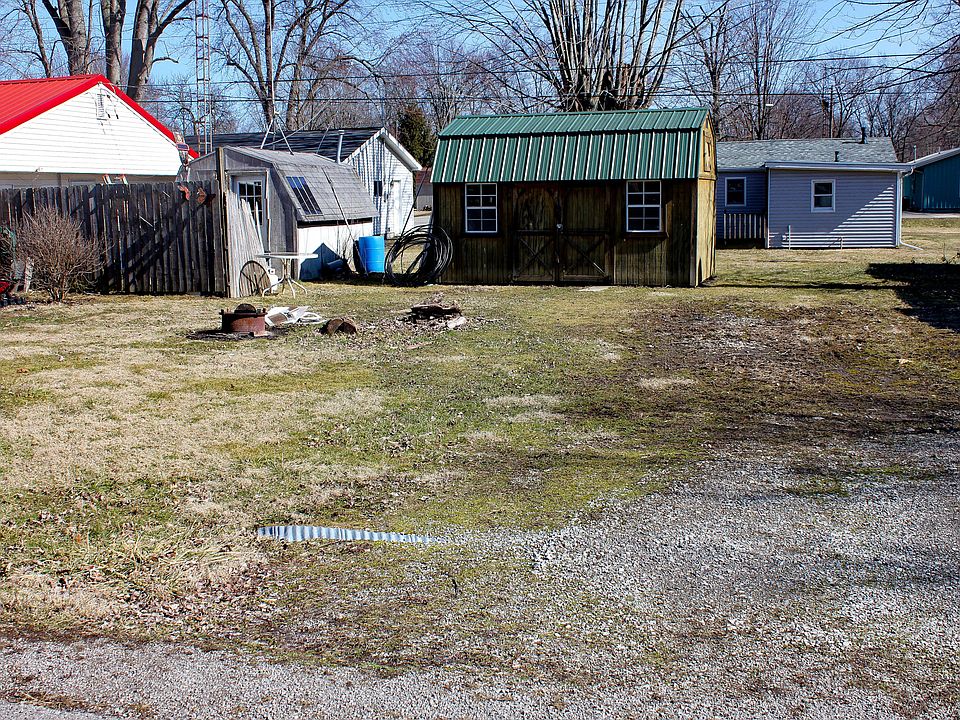 2nd image of 11166 Shawnee Path