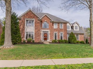 913 Lake Forest Pkwy, Louisville, KY 40245