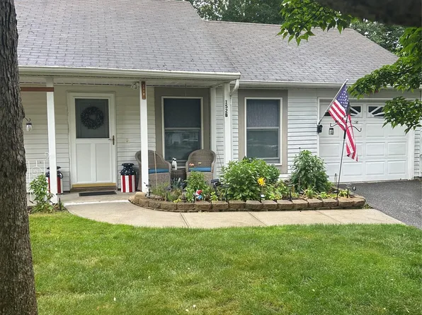152B Laurance Lane, Ridge, NY 11961