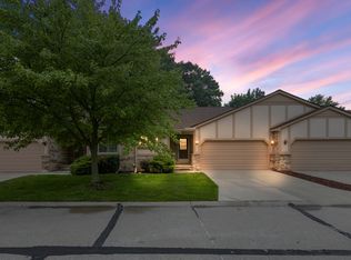 42349 Willow Tree Ln W, Clinton Township, MI 48038