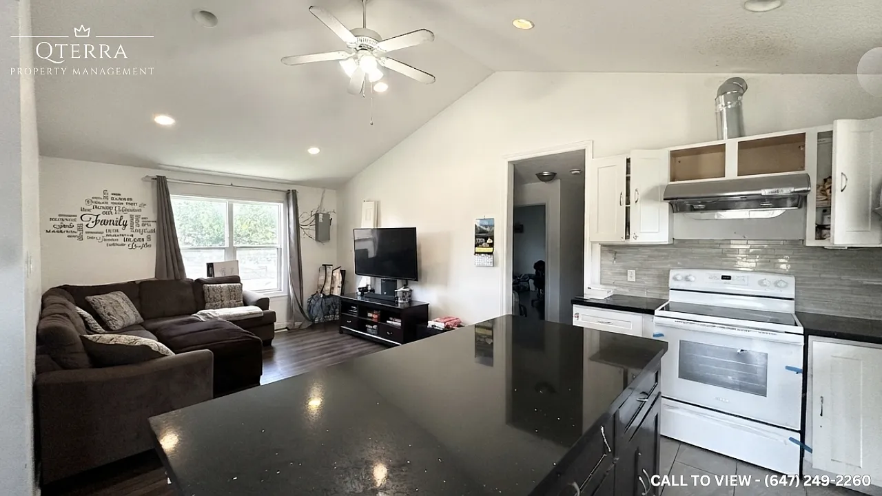 3 bed, 950 sqft, $2,175 — Photo 3