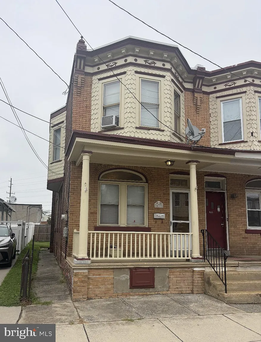 633 Market St photo 1