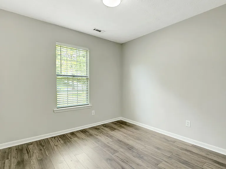 56 Pemberton Pl — Photo 30