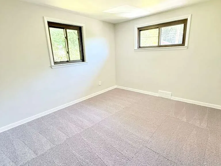224 Jacob Dr — Photo 11