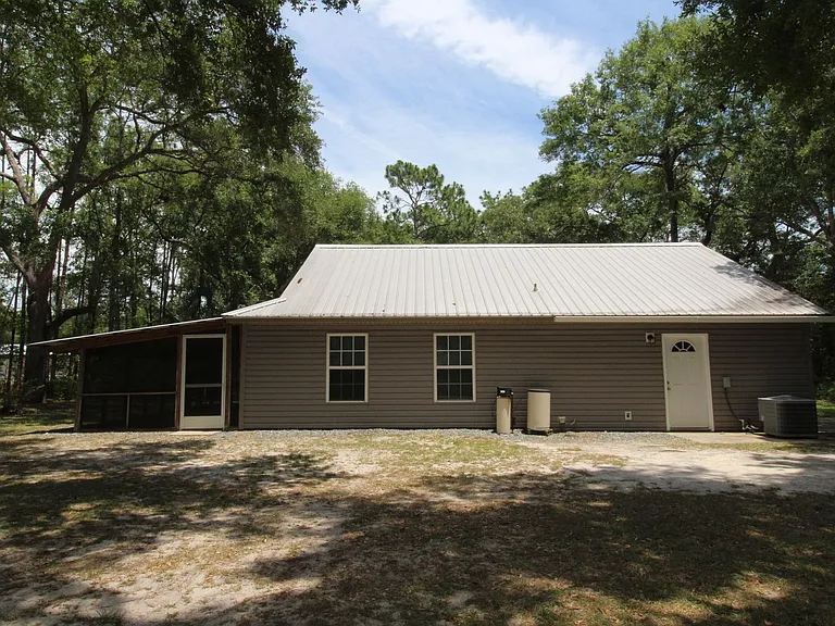 99 Carter Rd — Photo 16