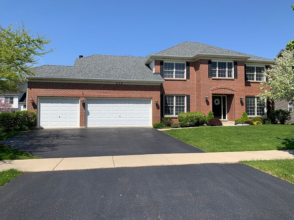 1st image of 828 Doral Ln