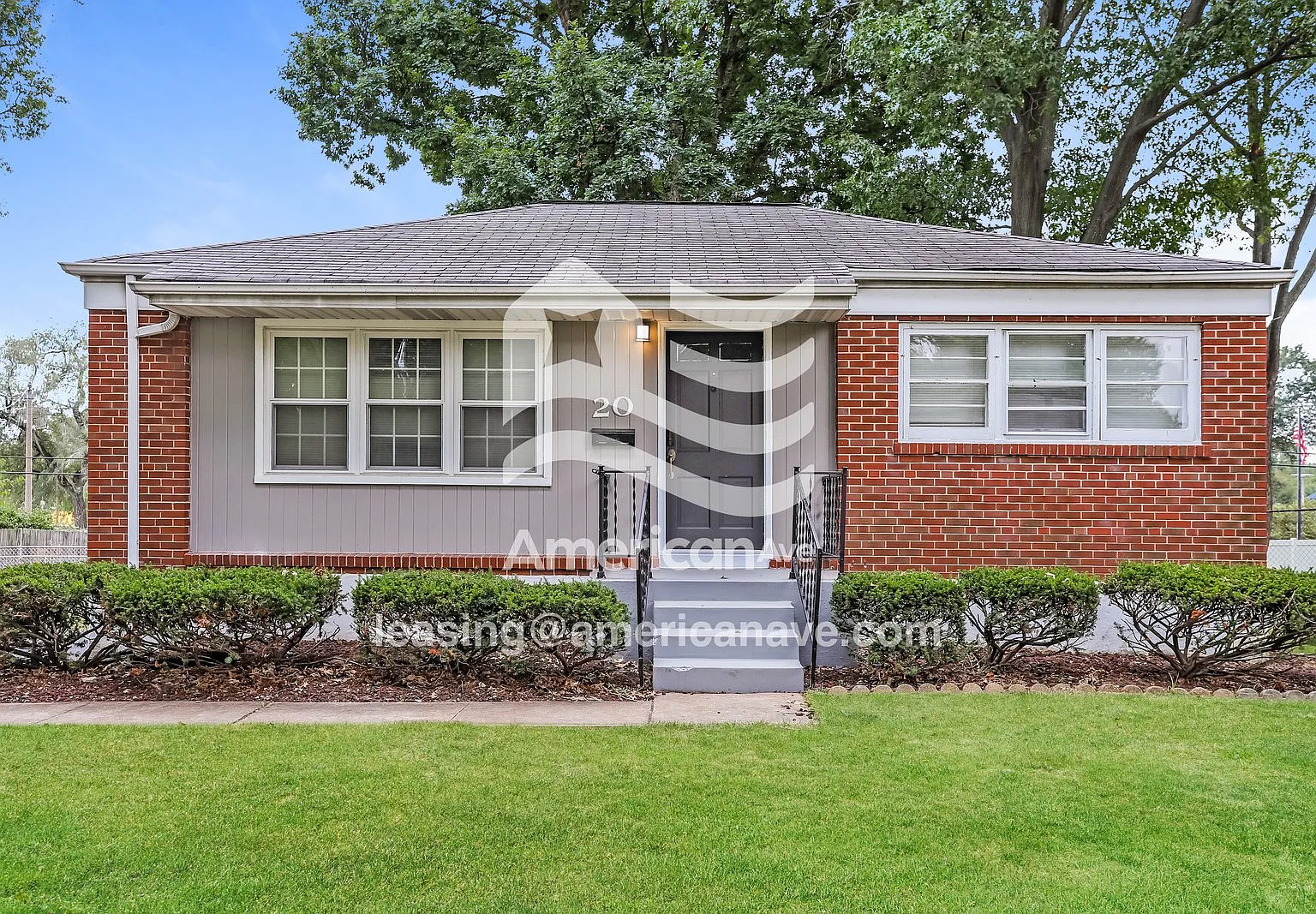 3 bed, 1.0 bath, 1086 sqft, $1,347 — Photo 1