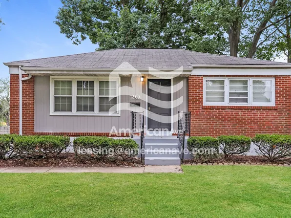 20 Regina Ct, Florissant, MO 63031