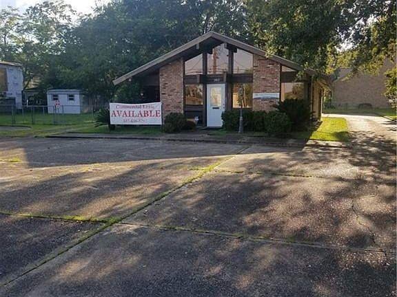 2nd image of 2812 1st Ave
